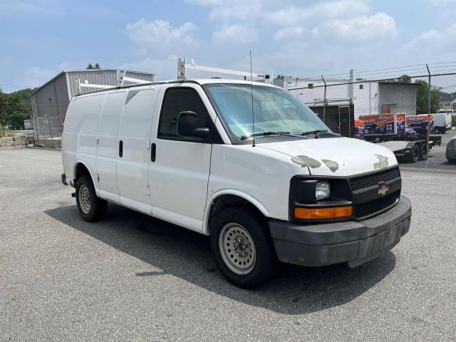 1GCUGADX3A1167927 - 2010 CHEVROLET EXPRESS G1 WHITE photo 1