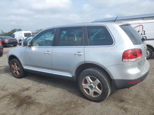 WVGZG77LX6D027912 - 2006 VOLKSWAGEN TOUAREG 3.2 SILVER photo 2