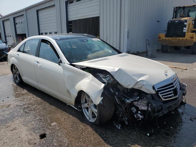 WDDNG9EB6DA536893 - 2013 MERCEDES-BENZ S 550 4MATIC WHITE photo 4
