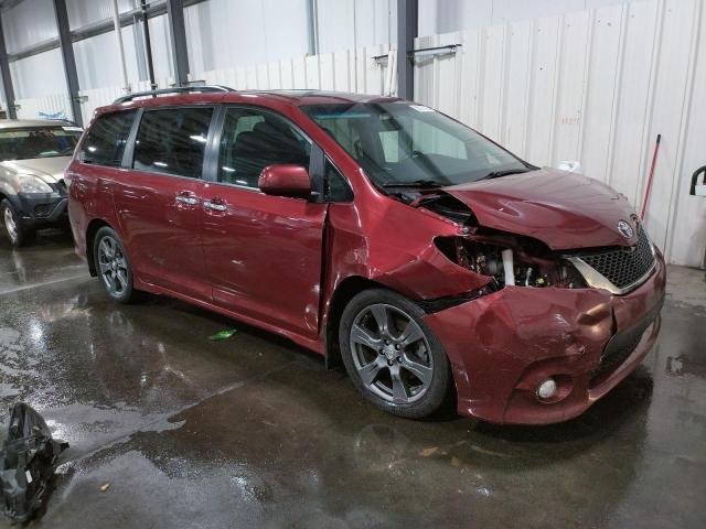 5TDXZ3DC8HS875457 - 2017 TOYOTA SIENNA SE RED photo 4