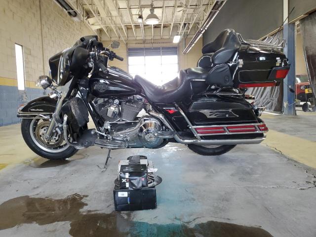 1HD1FCW165Y636613 - 2005 HARLEY-DAVIDSON FLHTCUI BLACK photo 3