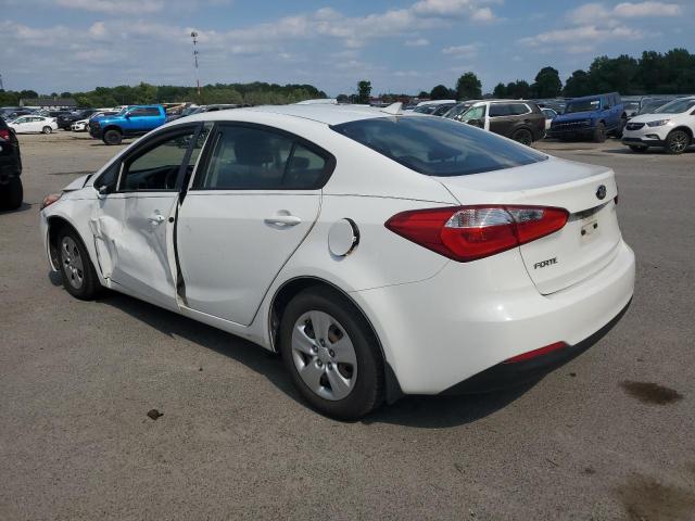 KNAFK4A6XG5510980 - 2016 KIA FORTE LX WHITE photo 2