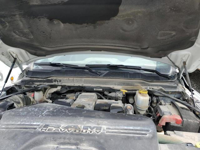 3C7WRNCL9PG578822 - 2023 RAM 5500 白色 照片 7