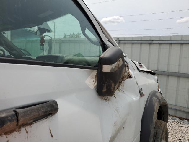 3C7WRNCL9PG578822 - 2023 RAM 5500 白色 照片 9