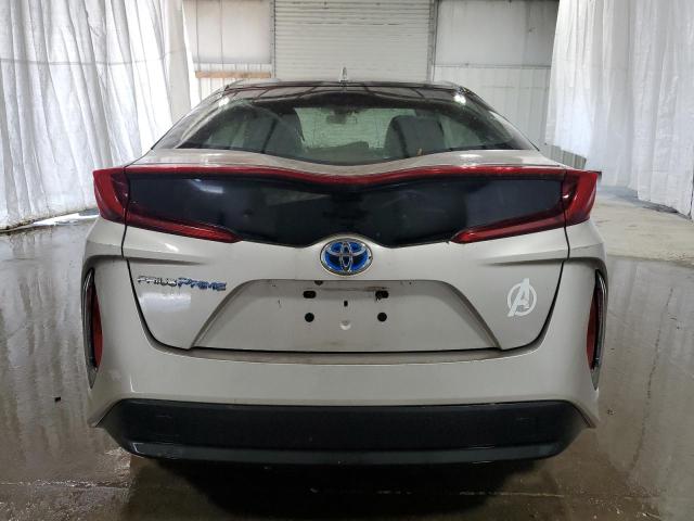 JTDKARFP8J3079366 - 2018 TOYOTA PRIUS PRIM კრემისფერი ფოტო 6