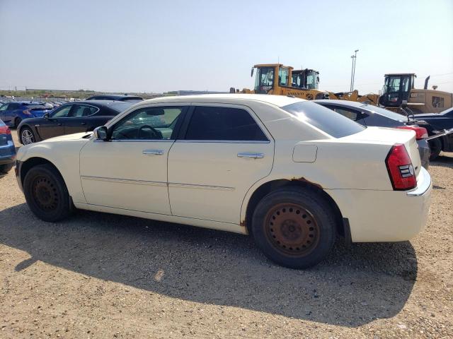 2C3CK3CV3AH116441 - 2010 CHRYSLER 300 LIMITED CREAM photo 2