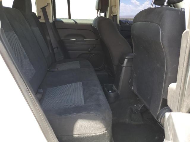 1C4NJRBBXGD681082 - 2016 JEEP PATRIOT SPORT WHITE photo 11