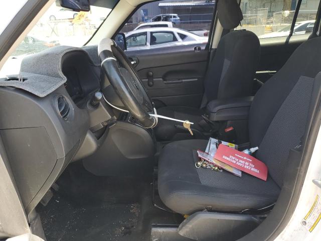 1C4NJRBBXGD681082 - 2016 JEEP PATRIOT SPORT WHITE photo 7