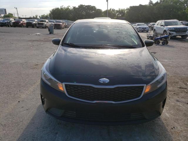 3KPFK4A78JE224018 - 2018 KIA FORTE LX BLACK photo 5