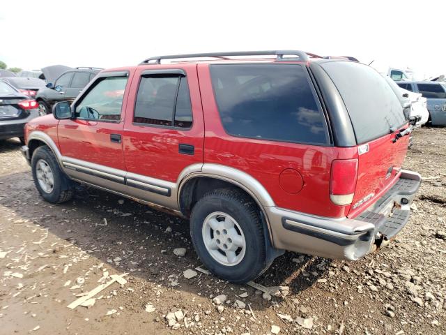 1GNDT13W8W2252744 - 1998 CHEVROLET BLAZER RED photo 2