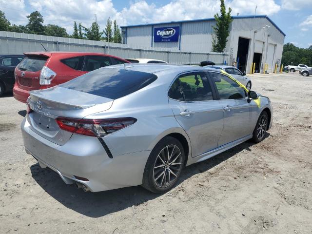 4T1G11AKXRU895435 - 2024 TOYOTA CAMRY SE NIGHT SHADE SILVER photo 3
