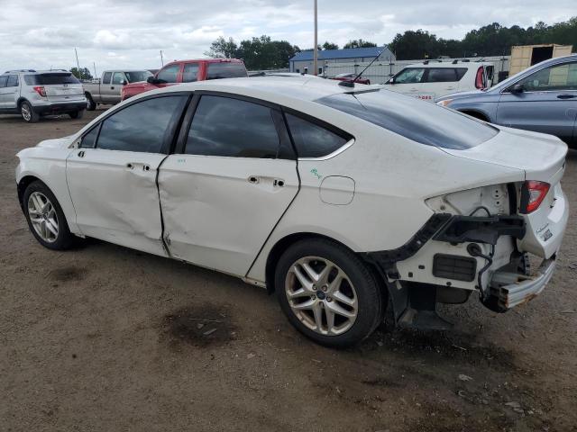 3FA6P0H73DR204584 - 2013 FORD FUSION SE WHITE photo 2