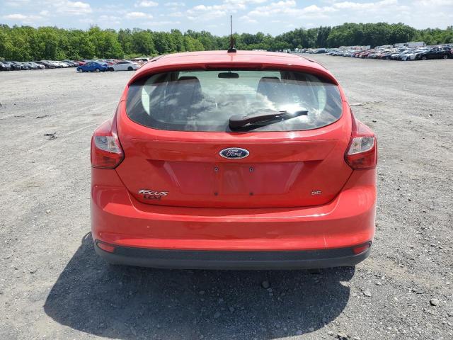 1FAHP3K25CL407318 - 2012 FORD FOCUS SE RED photo 6