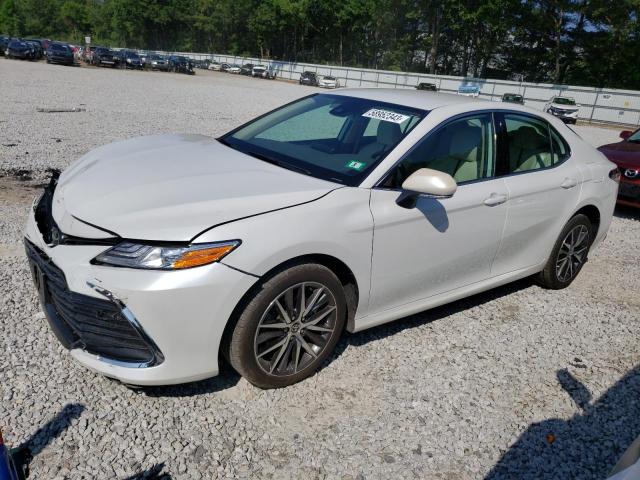 4T1F11BK3NU052276 - 2022 TOYOTA CAMRY XLE WHITE photo 1