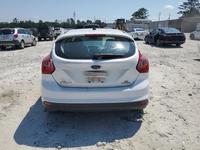 1FADP3K28EL165738 - 2014 FORD FOCUS SE WHITE photo 6