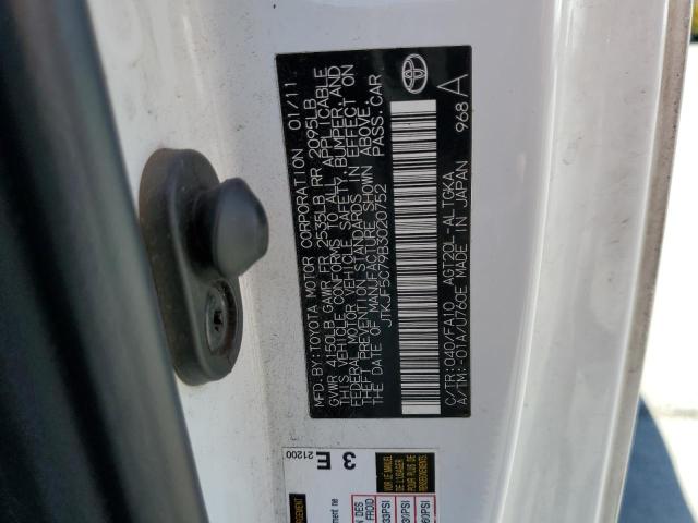 JTKJF5C79B3020752 - 2011 TOYOTA SCION TC 白色 照片 12