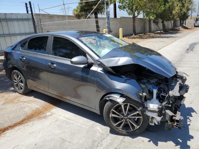 3KPF24AD8NE478260 - 2022 KIA FORTE FE GRAY photo 4