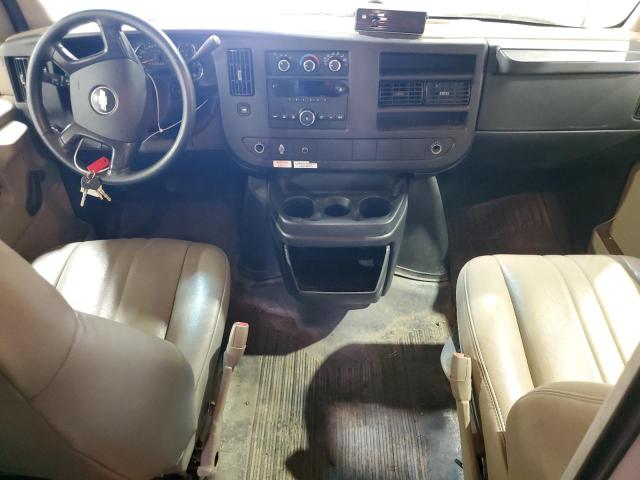 1GBJG31K481108259 - 2008 CHEVROLET EXPRESS G3 WHITE photo 8