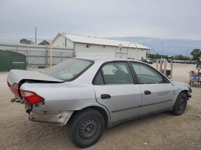 1HGCF8644XA042701 - 1999 HONDA ACCORD DX SILVER photo 3