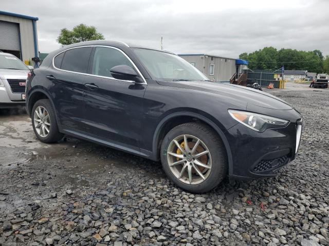 ZASFAKBN2J7B75863 - 2018 ALFA ROMEO STELVIO TI შავი ფოტო 4