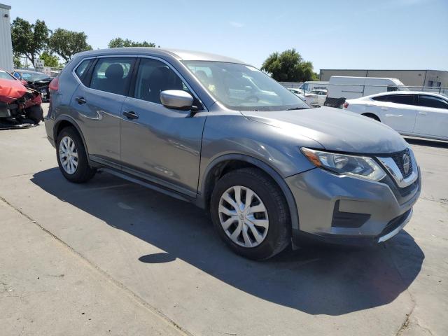 KNMAT2MT0JP576465 - 2018 NISSAN ROGUE S GRAY photo 4