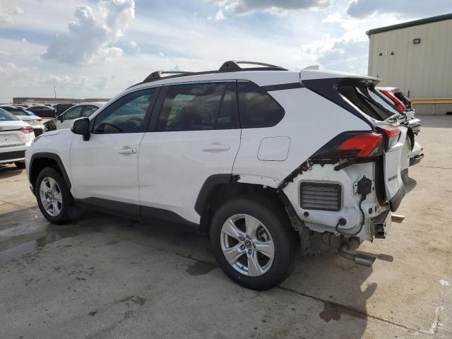 2T3W1RFV6MC091700 - 2021 TOYOTA RAV4 XLE WHITE photo 2