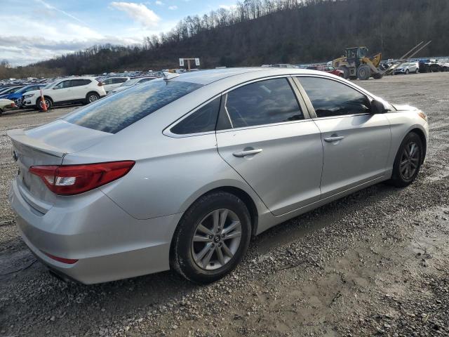 5NPE24AF8FH121395 - 2015 HYUNDAI SONATA SE SILVER photo 3