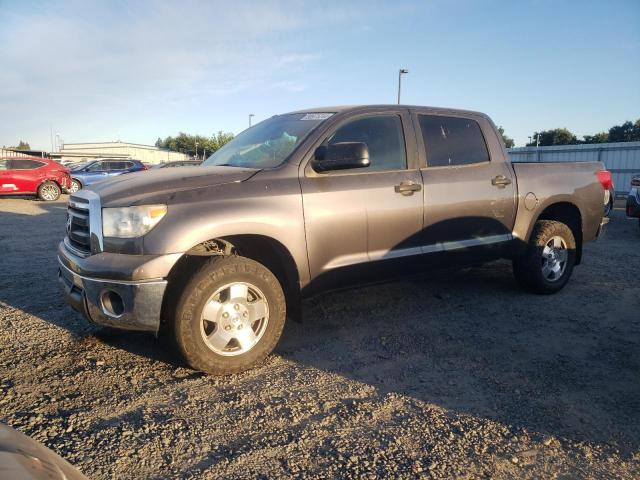 5TFDY5F17CX263704 - 2012 TOYOTA TUNDRA CREWMAX SR5 GRAY photo 1