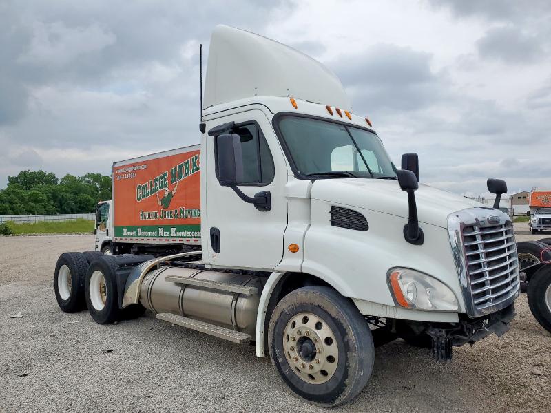 1FUJGBD92ELFY9199 - 2014 FREIGHTLINER CASCADIA 1 WHITE photo 1
