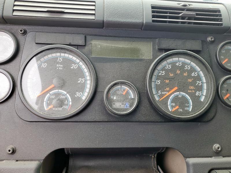 1FUJGBD92ELFY9199 - 2014 FREIGHTLINER CASCADIA 1 WHITE photo 8