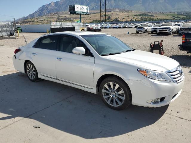4T1BK3DB7BU375911 - 2011 TOYOTA AVALON BASE WHITE photo 4