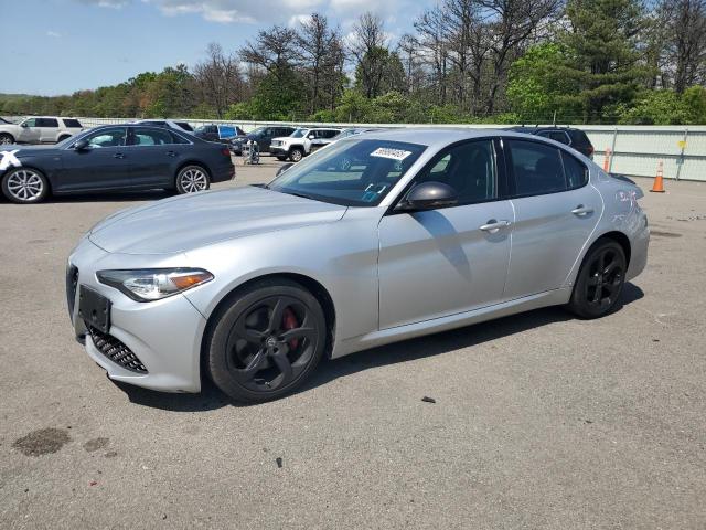 ZARFAEDN9H7533774 - 2017 ALFA ROMEO GIULIA Q4 银色 照片 1