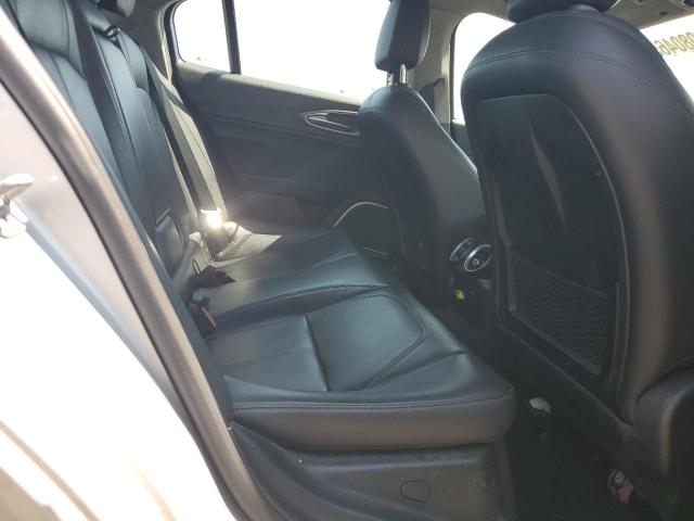 ZARFAEDN9H7533774 - 2017 ALFA ROMEO GIULIA Q4 银色 照片 10