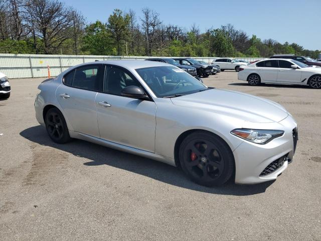 ZARFAEDN9H7533774 - 2017 ALFA ROMEO GIULIA Q4 银色 照片 4