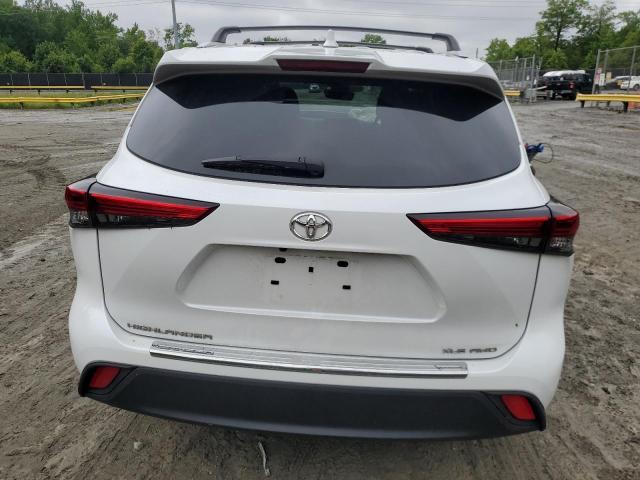 5TDGZRBH9NS564231 - 2022 TOYOTA HIGHLANDER XLE WHITE photo 6