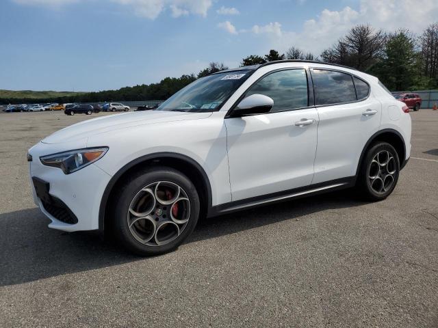 ZASFAKPN1J7B89617 - 2018 ALFA ROMEO STELVIO SPORT WHITE photo 1