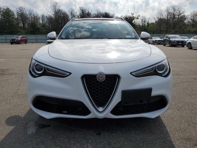 ZASFAKPN1J7B89617 - 2018 ALFA ROMEO STELVIO SPORT Белый фото 5