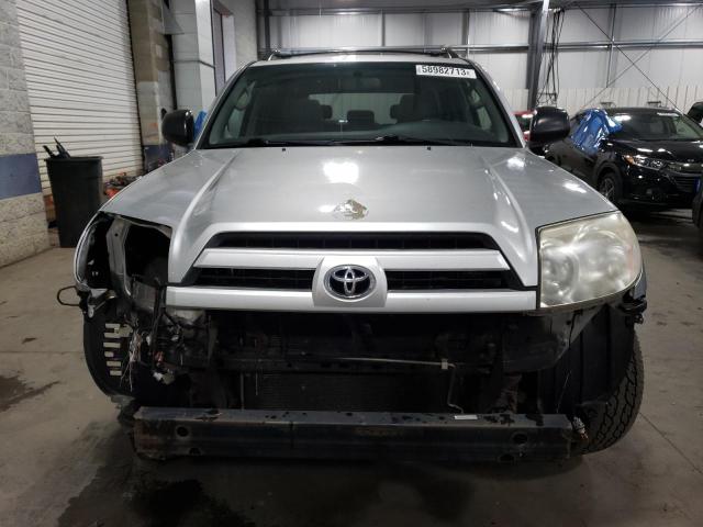 JTEBU14R940052191 - 2004 TOYOTA 4RUNNER SR5 SILVER photo 5