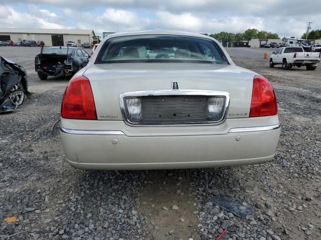 1LNHM81W55Y617987 - 2005 LINCOLN TOWN CAR SIGNATURE WHITE photo 6