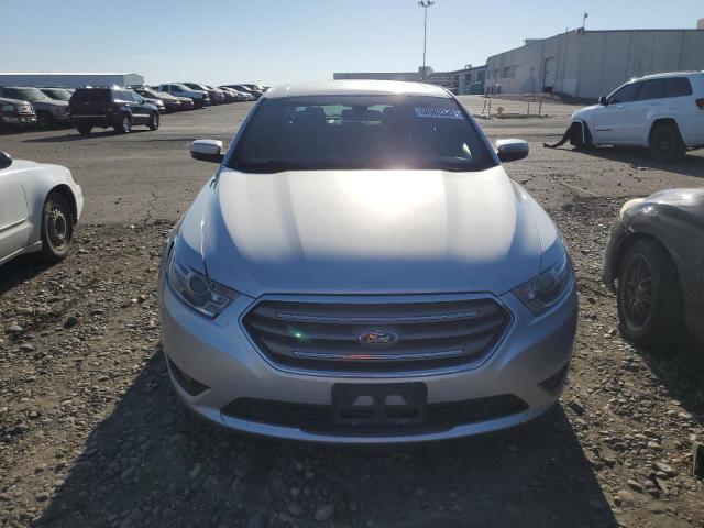 1FAHP2H85JG132142 - 2018 FORD TAURUS SEL SILVER photo 5