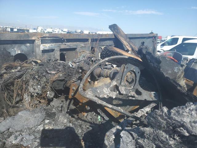 1RF42464542026237 - 2004 ROADMASTER RAIL MONOCOQUE Обгорілий фото 8