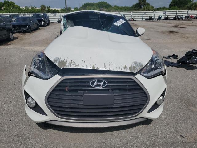 KMHTC6AE4GU286256 - 2016 HYUNDAI VELOSTER TURBO WHITE photo 5