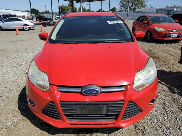 1FAHP3K28CL236645 - 2012 FORD FOCUS SE RED photo 5