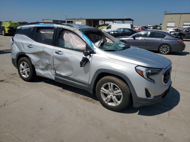 3GKALMEVXJL258798 - 2018 GMC TERRAIN SLE SILVER photo 4