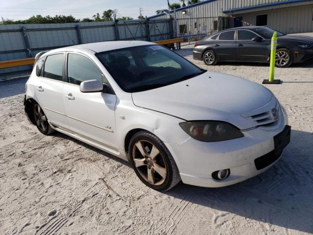 JM1BK343761501222 - 2006 MAZDA 3 HATCHBACK WHITE photo 4