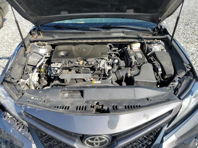 4T1B61HK2JU013065 - 2018 TOYOTA CAMRY XSE GRAY photo 11