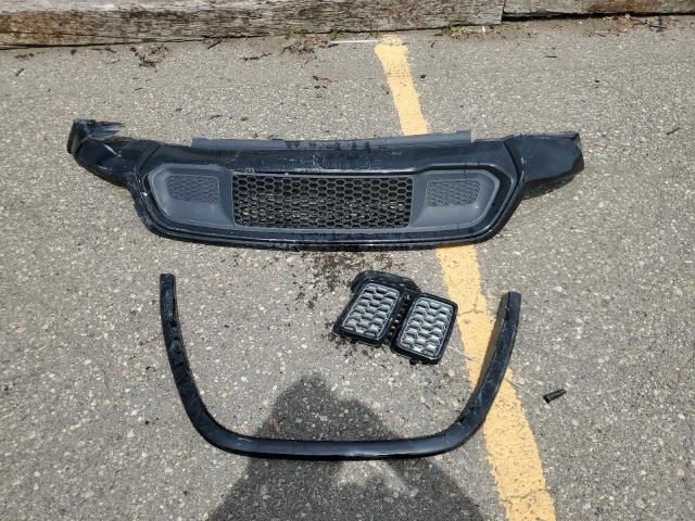 1C4RJEAG3JC511926 - 2018 JEEP GRAND CHER LAREDO შავი ფოტო 13