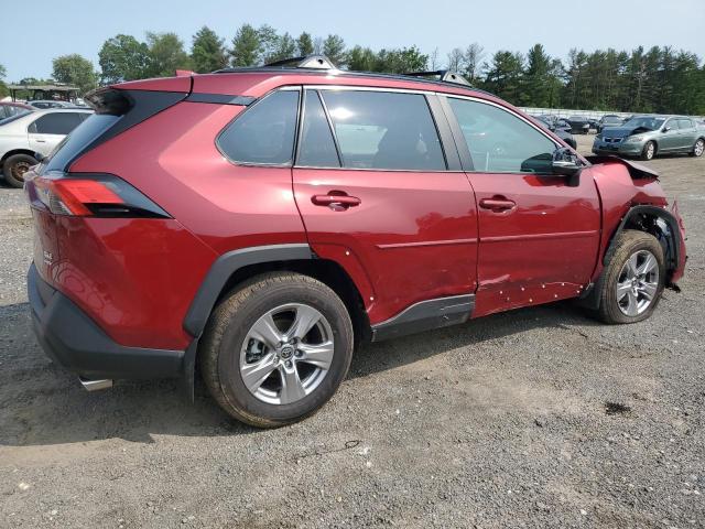 2T3RWRFV9SW263941 - 2025 TOYOTA RAV4 XLE RED photo 3