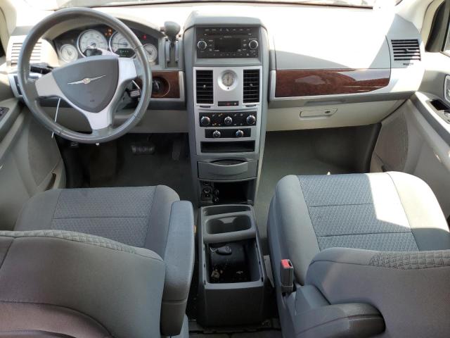 2A4RR5D13AR448943 - 2010 CHRYSLER TOWN & COU TOURING GRAY photo 8