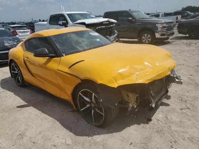 WZ1DB0C0XMW046009 - 2021 TOYOTA SUPRA BASE YELLOW photo 4